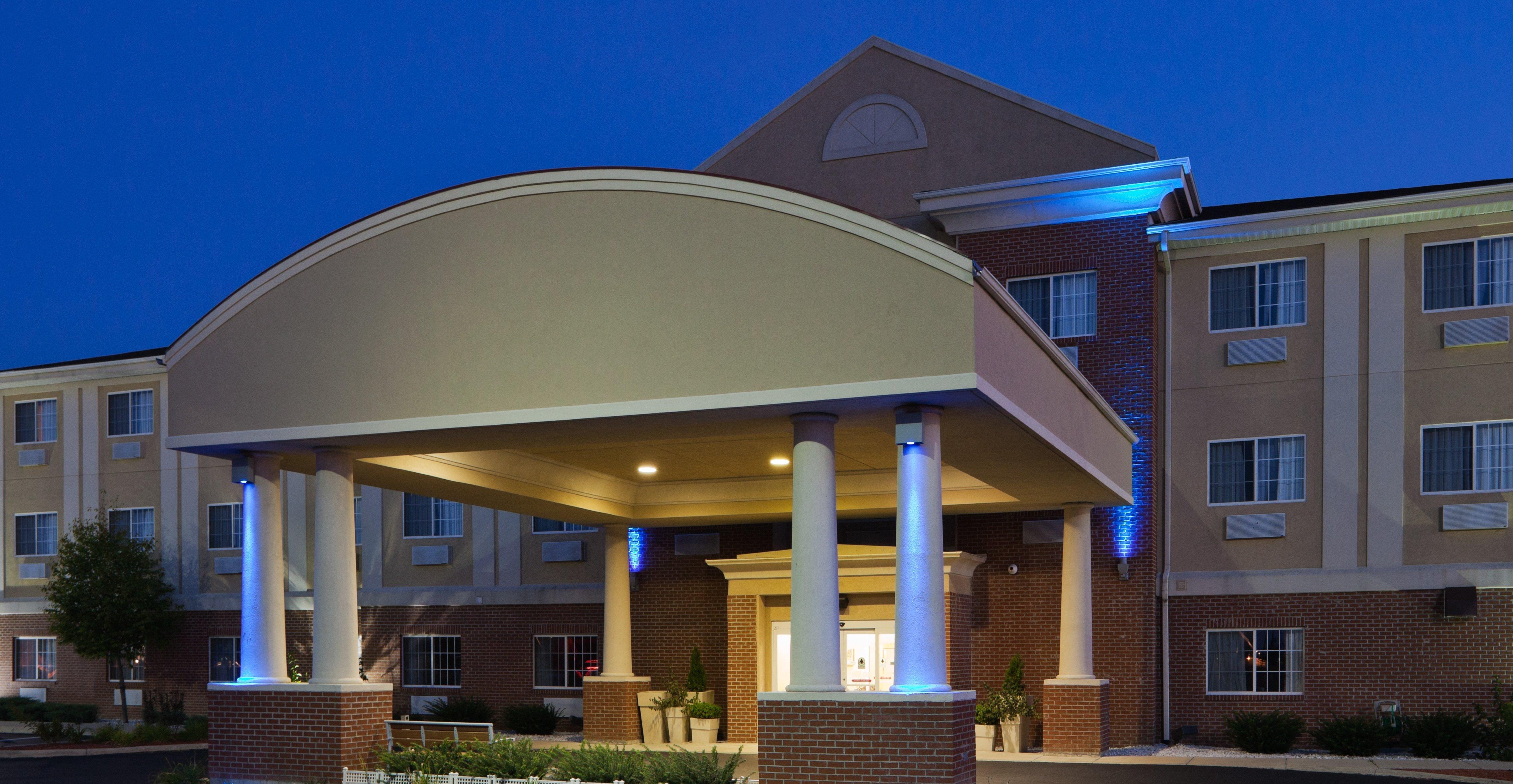 Holiday Inn Express Hotel & Suites Defiance By Ihg Exterior foto